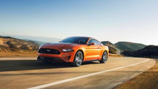 Ford-Mustang-2024-3-600x338 Ford Mustang 2024: Preço, Consumo, Ficha Técnica e Fotos