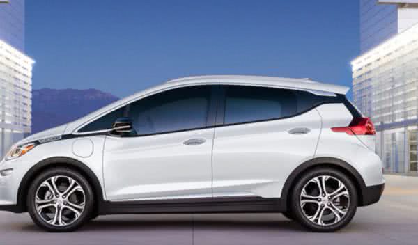 Novo-Chevrolet-Bolt-2024-2-600x352 Novo Cobalt 2024: Preço, Ficha Técnica, Novidades, Fotos